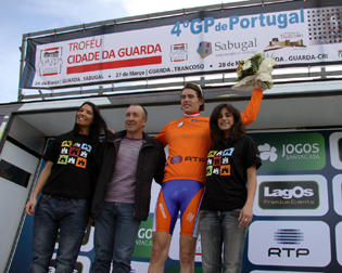 pobednik trke u portugaliji tom dumolin